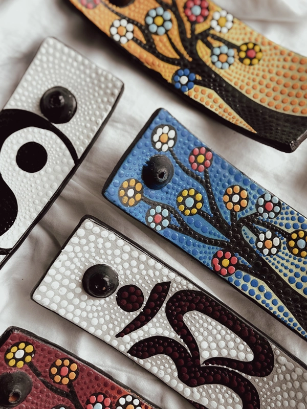 bruciaincenso dipinto in terracotta